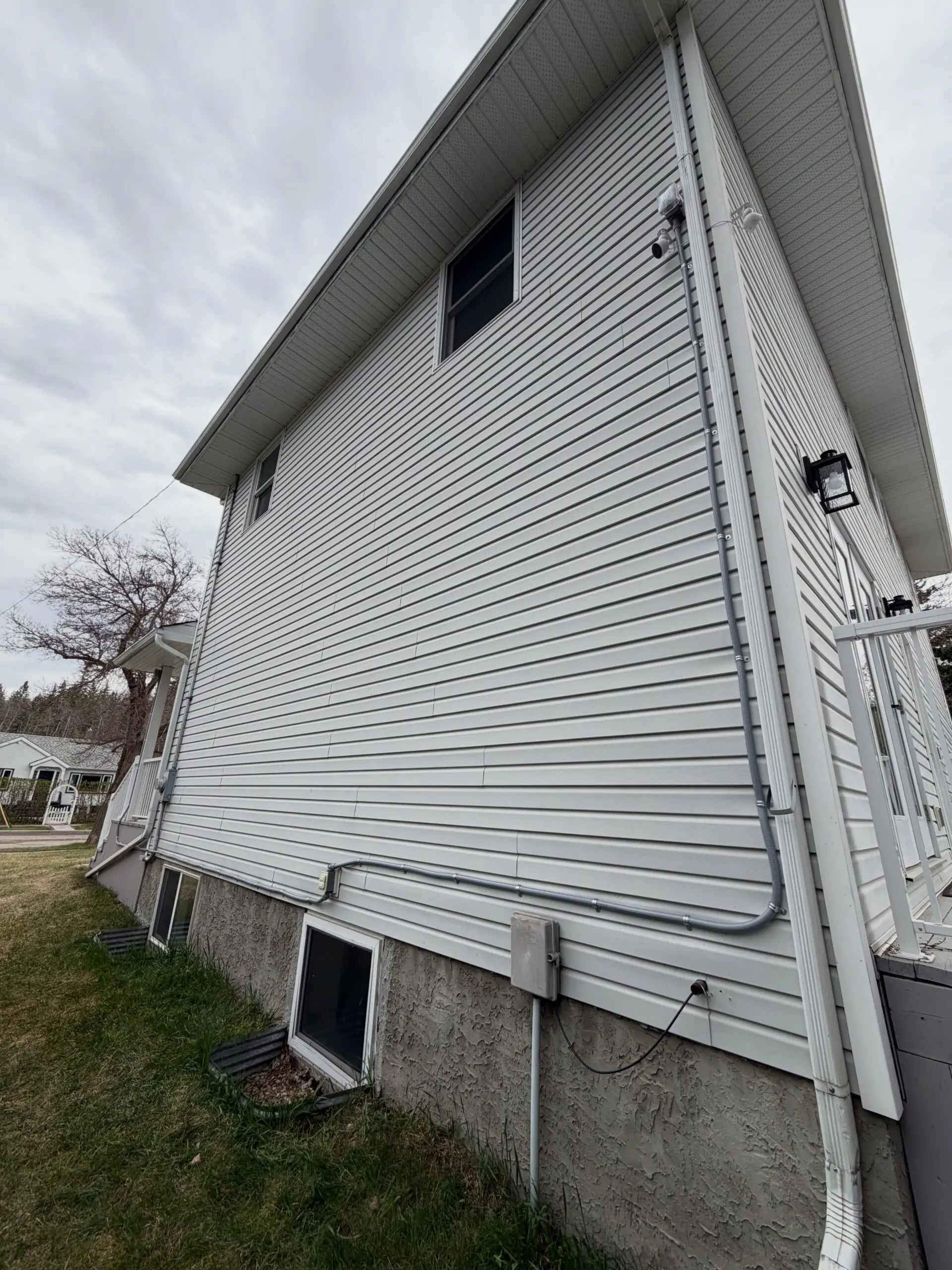 Clean install for home security cameras.

There’s a solution for every system and every home. Contact us to learn how we can bring your ideas to life. 

#electricalinstallation #securitycameras #electriciansofinstagram #yycelectrician #yycsmallbusiness