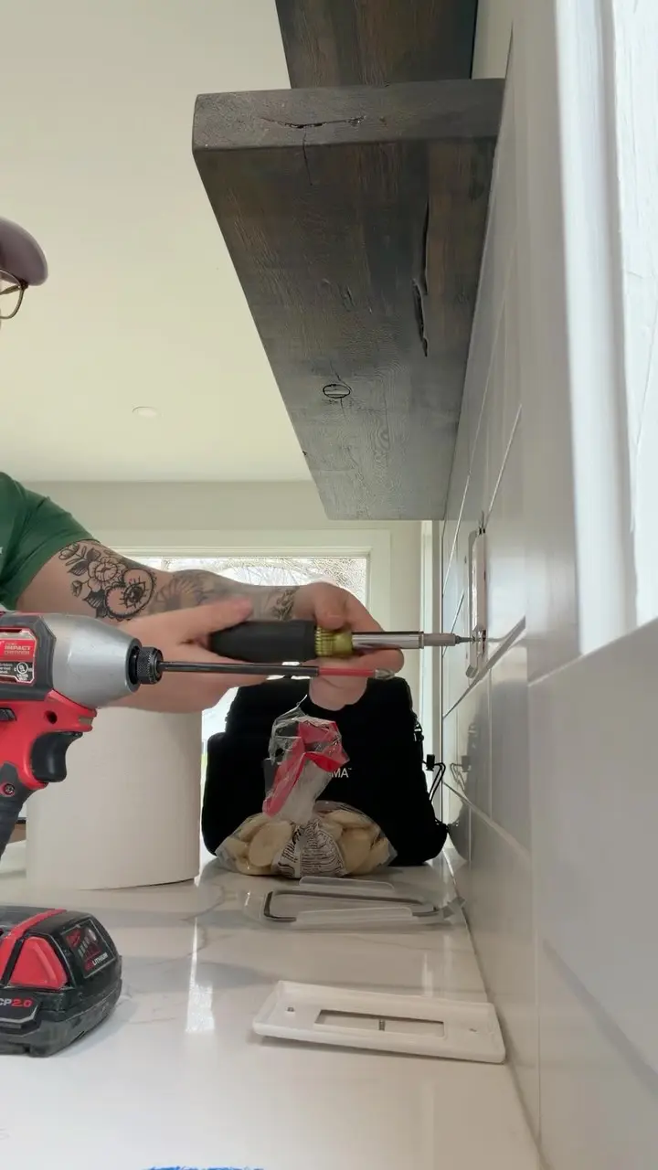 When you forget your drill bit ☠️
#womenintrades #calgaryelectrician #electricalcontractor #electricianlife #femaleelectrician