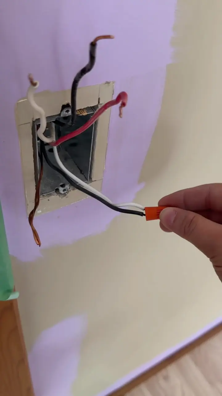 Don’t try this at home, only I can try it in your home 😆 ✨
#electricalcontractor #womenintrades #bluecollar #electrician #electricianlife