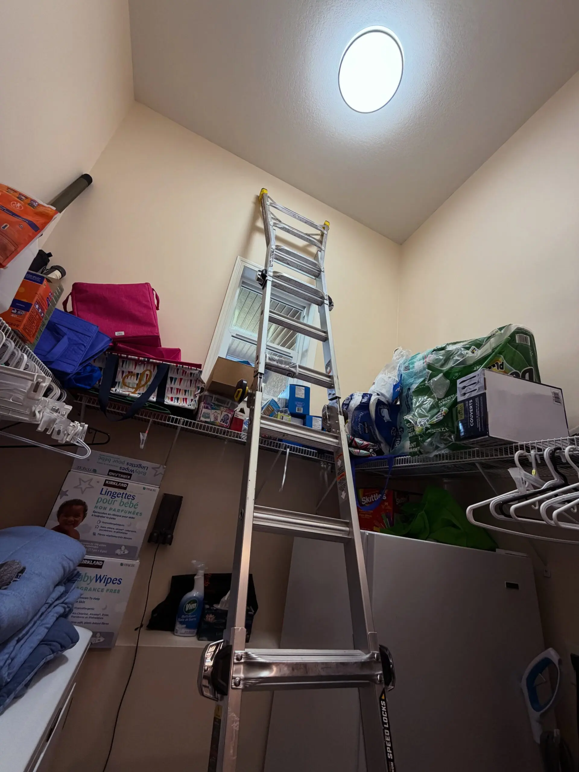 Some lights are harder to swap than others 🪜

No matter what we can always get the job done, there’s a tool for every job and this collapsible ladder helps us get to things most can’t! 

#electricalcontractor #littlegiant #yycsmallbusiness #bluecollar #upgrade